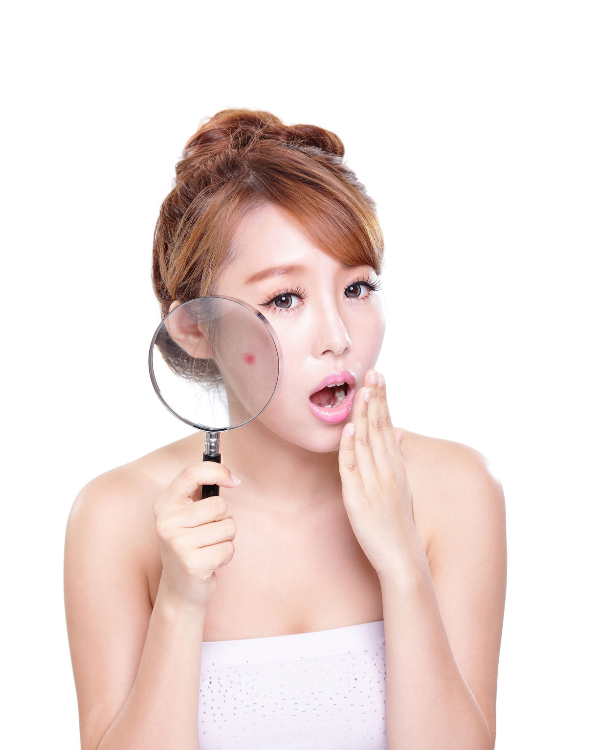 하이드로퀴논은 주로 피부연고로 사용되며, 함유량이 2% 이하인 연고는 처방전 없이 약국에서 구입할 수 있다.