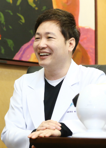 이황희 청담엔비클리닉 원장
