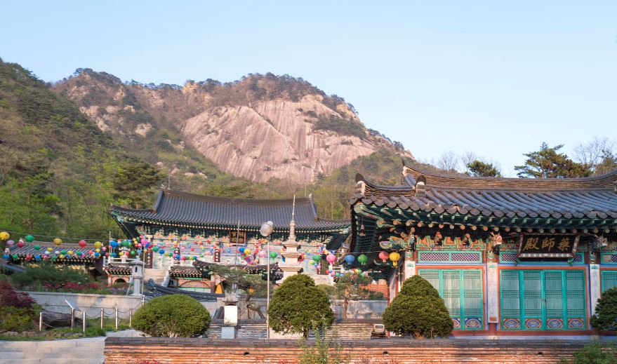 궁예의 패망과 왕건의 건국이 명암을 교차하는 포천 명성산 자락 자인사 절터 